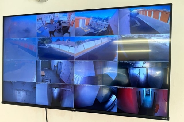 Facility photo: //images.sparefoot.com/medium/2160176890b4062e262.jpg