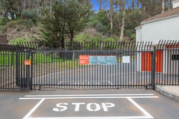 Facility photo: //images.sparefoot.com/medium/21601969076accc3cc5.jpg