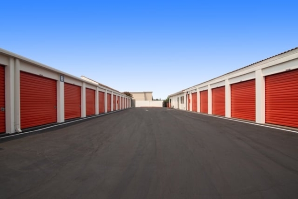 Facility photo: //images.sparefoot.com/medium/216020688e10a0c4788.jpg