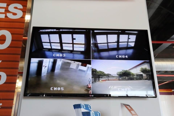 Facility photo: //images.sparefoot.com/medium/2160216984a7ac6d240.jpg