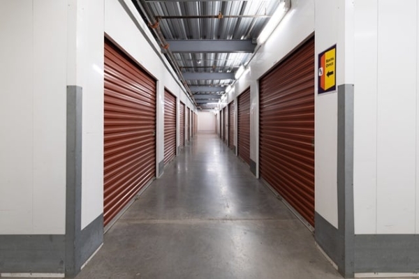 Facility photo: //images.sparefoot.com/medium/2160306890b4430d4be.jpg