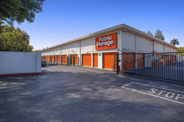 Facility photo: //images.sparefoot.com/medium/21603269f74ba92e0b6.jpg