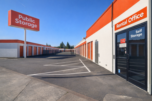 Facility photo: //images.sparefoot.com/medium/21603569f89d4f8237f.jpg