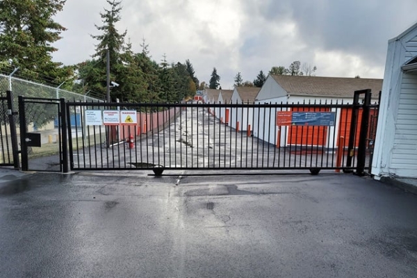 Facility photo: //images.sparefoot.com/medium/216039687b9d3f196c8.jpg