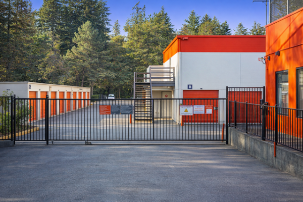 Facility photo: //images.sparefoot.com/medium/21604069ea22d4e388e.jpg