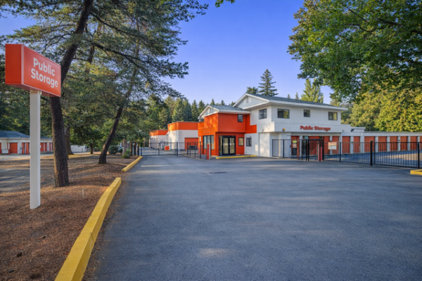 Facility photo: //images.sparefoot.com/medium/21604069eb6e08504cc.jpg