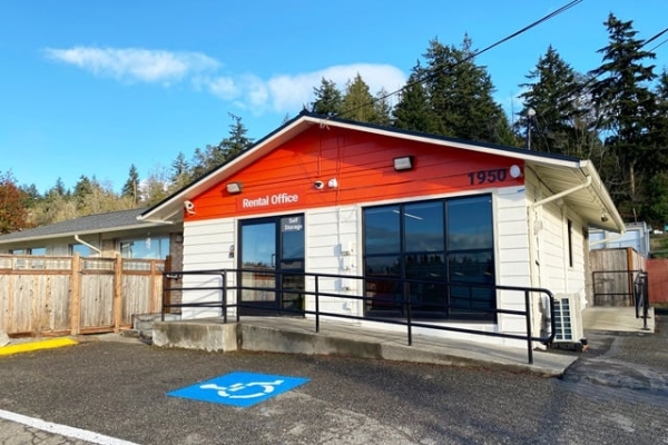 Facility photo: //images.sparefoot.com/medium/21605469f5fc3ade36b.jpg