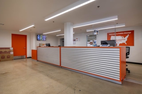 Storage Units at Public Storage - Pasadena - 511 S Fair Oaks Ave - 511 S Fair Oaks Ave