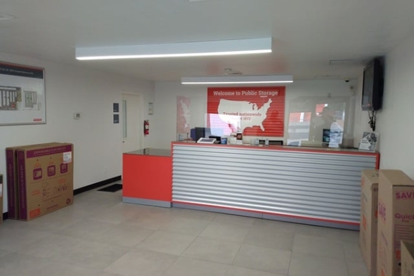 Facility photo: //images.sparefoot.com/medium/21607169076b2126bcf.jpg