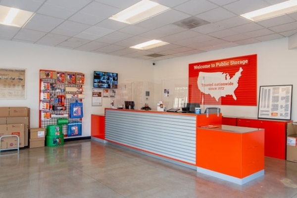 Storage Units at Public Storage - Shoreline - 14900 Aurora Ave N - 14900 Aurora Ave N