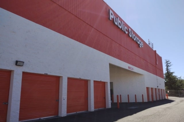 Storage Units at Public Storage - Renton - 1755 NE 48th Street - 1755 NE 48th Street