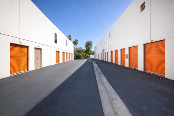 Facility photo: //images.sparefoot.com/medium/2160786999c1a3a26da.jpg