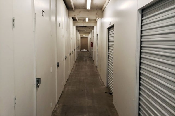 Facility photo: //images.sparefoot.com/medium/2160836880e060da942.jpg