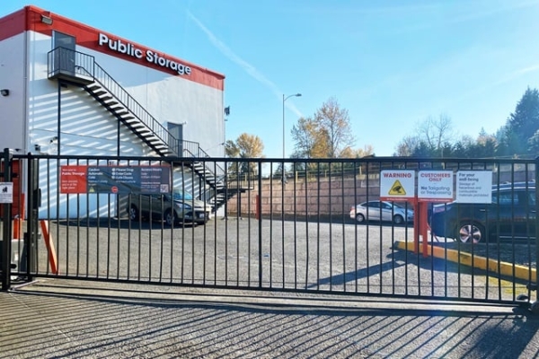 Facility photo: //images.sparefoot.com/medium/216085689c9112c3451.jpg