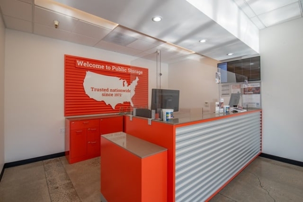 Facility photo: //images.sparefoot.com/medium/216090690cae88a35a0.jpg