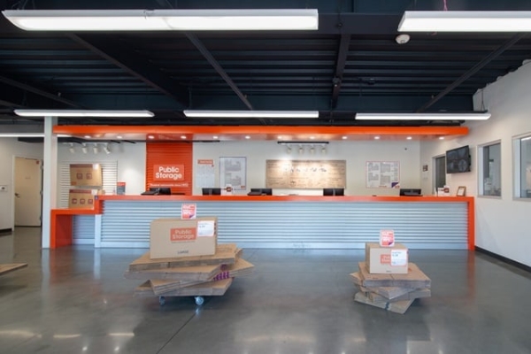 Facility photo: //images.sparefoot.com/medium/2161066884d5835cf98.jpg