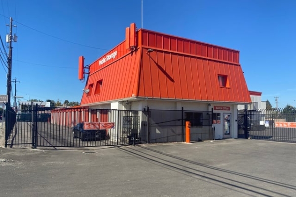 Public Storage - East Palo Alto - 1961 E Bayshore Road