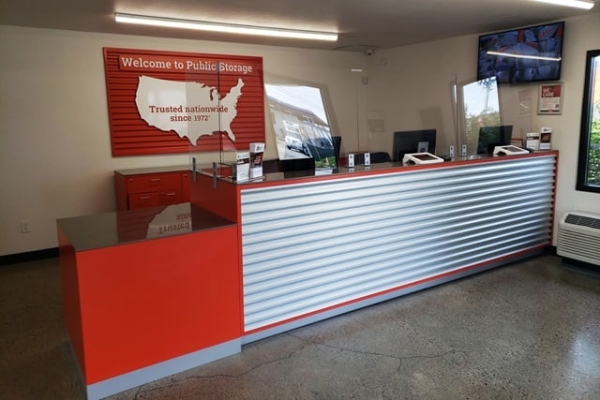 Facility photo: //images.sparefoot.com/medium/2161416938350c60933.jpg