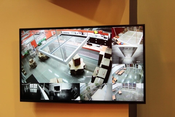 Facility photo: //images.sparefoot.com/medium/21614469076b4599a73.jpg