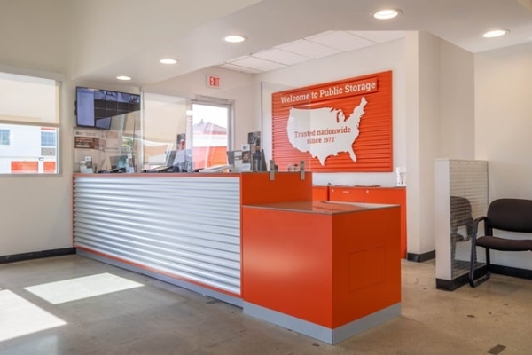 Facility photo: //images.sparefoot.com/medium/2161456908ba5f3a402.jpg