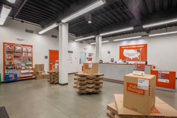 Storage Units at Public Storage - Seattle - 9701 Aurora Ave N - 9701 Aurora Ave N