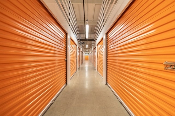 Facility photo: //images.sparefoot.com/medium/2161536982045d039e4.jpg