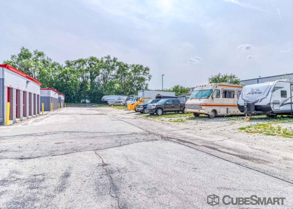 Facility photo: //images.sparefoot.com/medium/216173693d26606f9b6.jpg