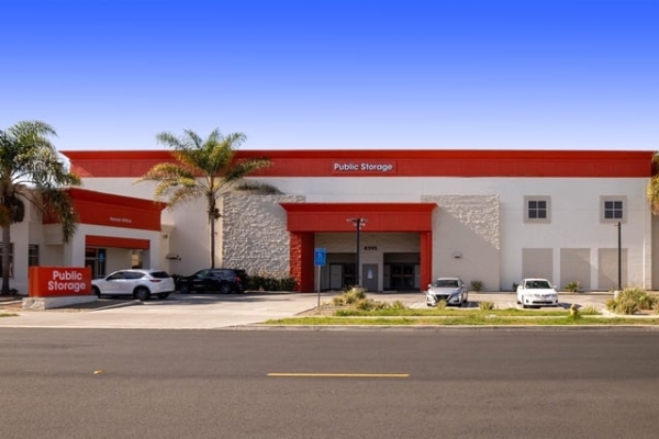 Facility photo: //images.sparefoot.com/medium/2162386a257107140cf.jpg