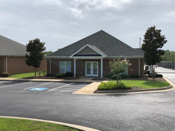 Facility photo: //images.sparefoot.com/medium/2162555e43902c8a174.jpg