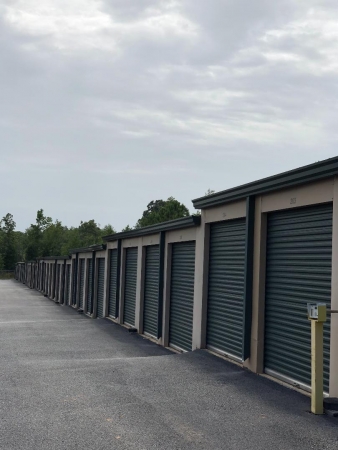 Facility photo: //images.sparefoot.com/medium/2162555e4390892a690.jpg