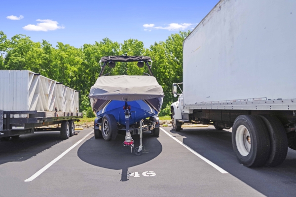 Facility photo: //images.sparefoot.com/medium/216258673388dcbbe08.jpg