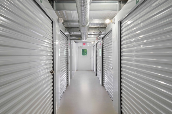 Facility photo: //images.sparefoot.com/medium/216258673388e635425.jpg
