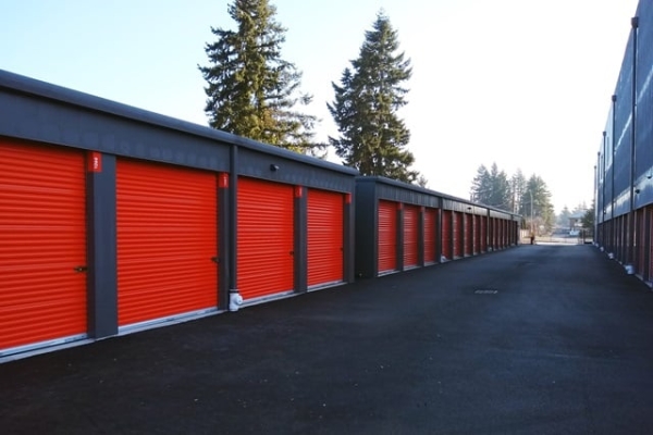 Facility photo: //images.sparefoot.com/medium/216267689b403c30d38.jpg