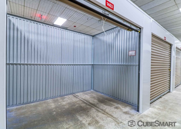 Facility photo: //images.sparefoot.com/medium/216324688347ea539c4.jpg