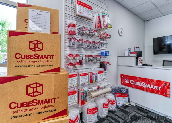 Storage Units at CubeSmart Self Storage - NY Lockport South Transit Road - 5725 South Transit Road