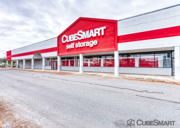 Facility photo: //images.sparefoot.com/medium/2163566989952098600.jpg