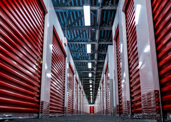 Facility photo: //images.sparefoot.com/medium/216357691eee1a81d6a.jpg