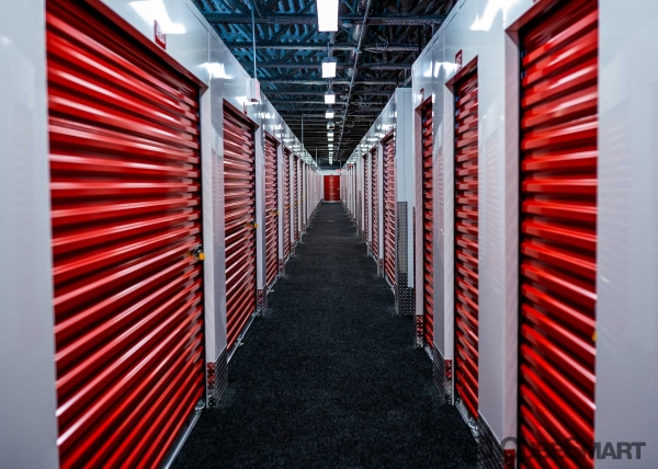 Facility photo: //images.sparefoot.com/medium/216357691eee1bd9fdb.jpg