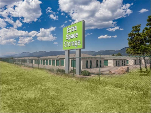 Facility photo: //images.sparefoot.com/medium/216521699434c9c0c3e.jpg