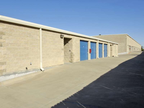 Storage Units at Extra Space Storage - 1312 - Grand Prairie - N Hwy 360 - 2255 North Highway 360