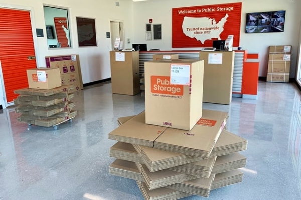 Facility photo: //images.sparefoot.com/medium/21696168a71b038f362.jpg