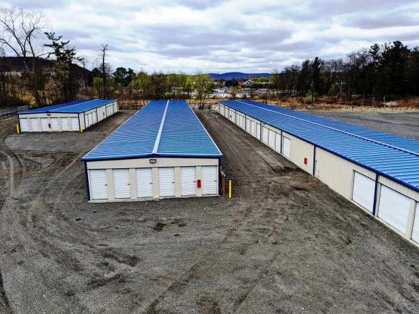 Facility photo: //images.sparefoot.com/medium/216974628692b66932e.jpg