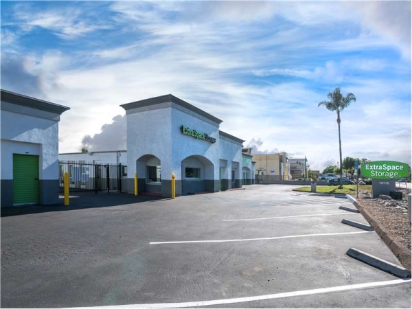 Facility photo: //images.sparefoot.com/medium/217063699432ddca70f.jpg