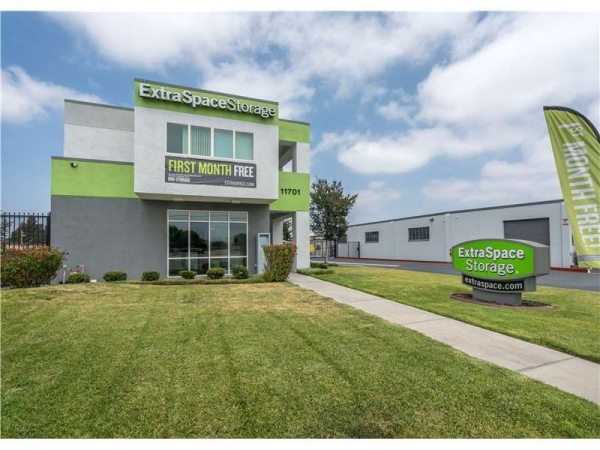 Facility photo: //images.sparefoot.com/medium/21706669943326b1518.jpg