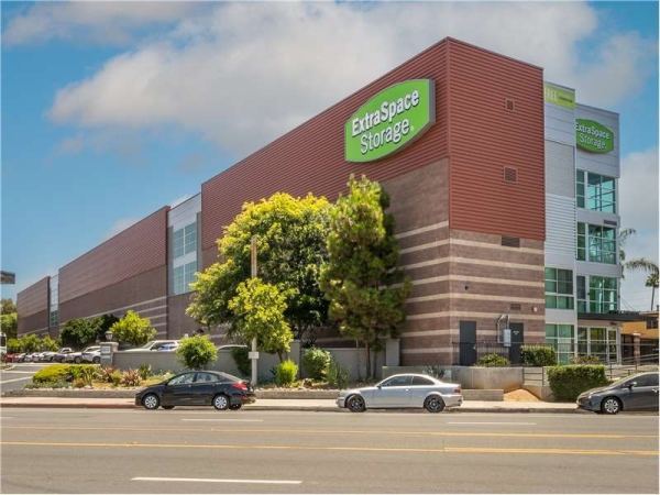 Facility photo: //images.sparefoot.com/medium/2170676994336a0f8f7.jpg