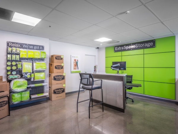 Facility photo: //images.sparefoot.com/medium/217069699433d63d760.jpg