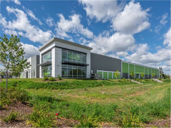 Facility photo: //images.sparefoot.com/medium/21710664e02fdde1974.jpg