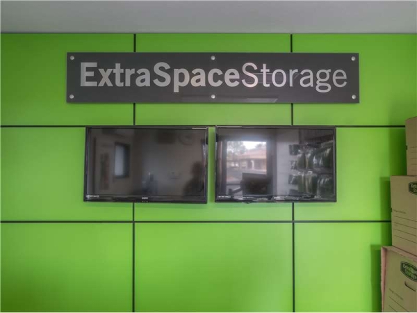 Storage Units at Extra Space Storage - 0160 - Las Vegas - W Oakey Blvd - 4901 West Oakey Boulevard