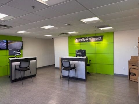 Storage Units at Extra Space Storage - 1733 - Las Vegas - Rancho Dr - 2025 North Rancho Drive