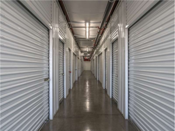 Facility photo: //images.sparefoot.com/medium/21712069943462a0341.jpg